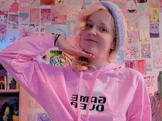 Nerdgibblerxx  live sex cam