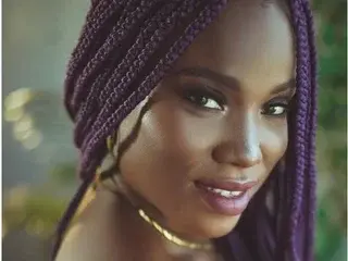 Curvy_nahomy  live sex cam