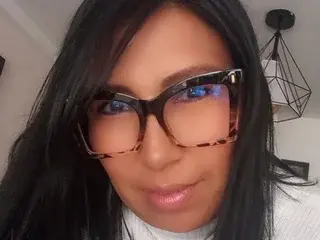AntonellaRoox  live sex cam