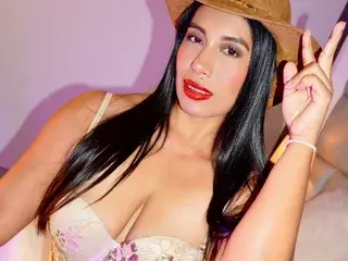 LizaLorini  live sex cam