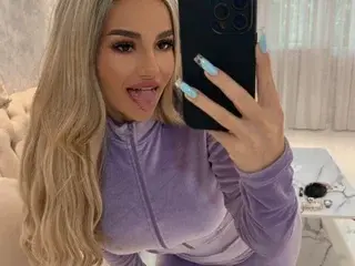 SpoilM3Mor33  live sex cam