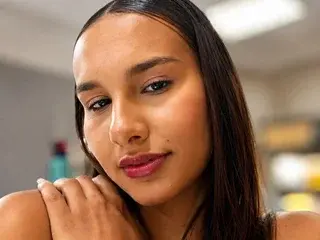Shaira_22  live sex cam