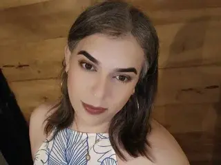 Valeria_Bonnett  live sex cam