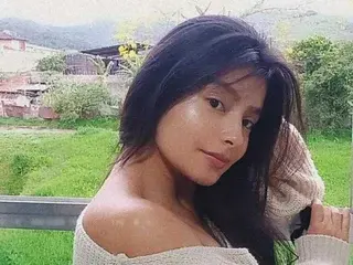 AliciaFoxs  live sex cam