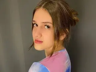 AlinaBabyGirl  live sex cam