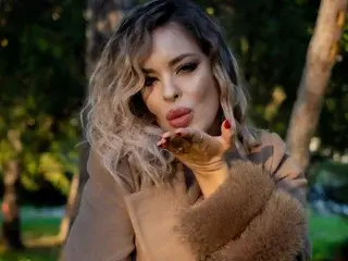 Rosemaryevan  live sex cam