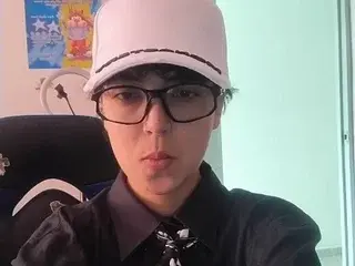 Thomascooper70  live sex cam