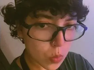 Thomascooper70  live sex cam