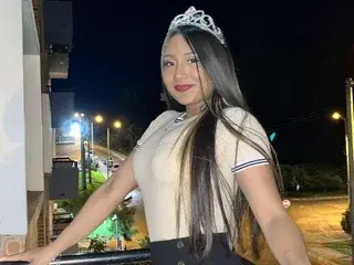 Amylewiiis  live sex cam
