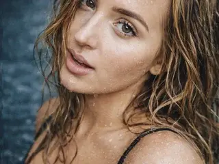 CurvyAssGiGi_xx  live sex cam