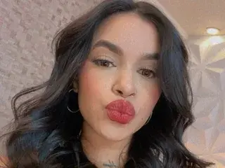 SarahSaliiss  live sex cam