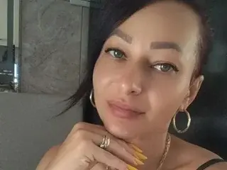 BustyLary69  live sex cam