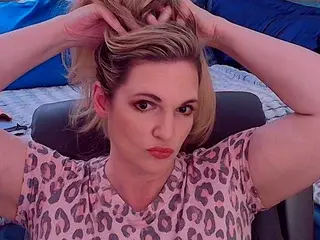 Nina  live sex cam