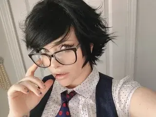 EmoBoop27  live sex cam