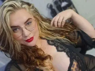 MartinaGuzman  live sex cam