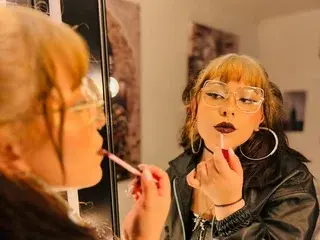 Yami_Ryuu  live sex cam