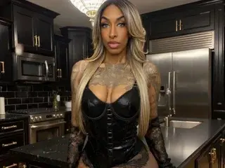 Januaryvice  live sex cam