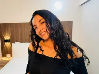 MeganeLym  live sex cam