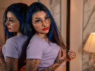 AlizaVelvet  live sex cam