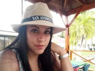 ChloeDivine111  live sex cam