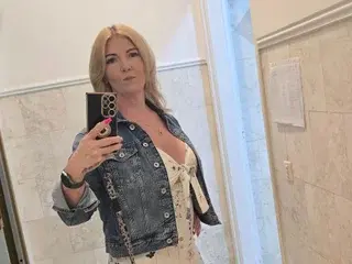 MissRyderX  live sex cam