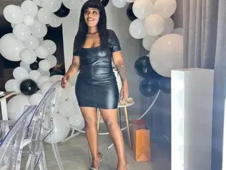 EbonyBentley  live sex cam