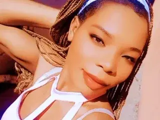 Flickbaby21  live sex cam