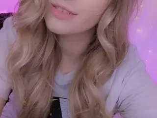 Keziah  live sex cam