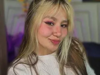 Aliiceyong  live sex cam