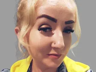Bellixy  live sex cam