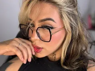 Annika_Merliahh  live sex cam