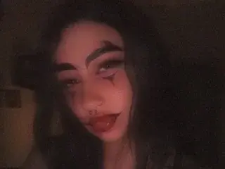 Crybaby_Ivy  live sex cam