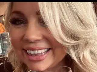 ForeverFleur  live sex cam