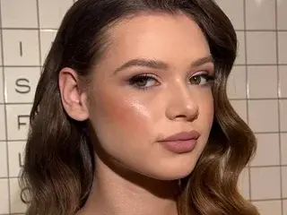 SweetieClementine  live sex cam