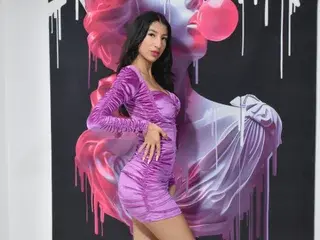 AlisonBate  live sex cam