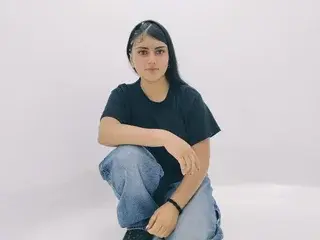 Cloe_Colins  live sex cam