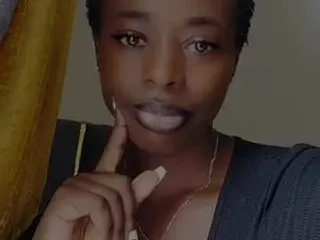Sexytalldiva  live sex cam