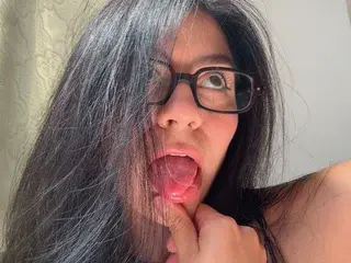 LilyCollyns  live sex cam