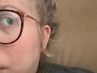 Nikki9828  live sex cam