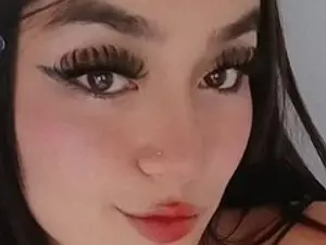 AnnieYung  live sex cam