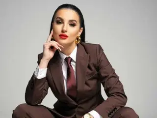 VivianReeve  live sex cam