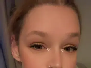 Kitty_Bitty89  live sex cam