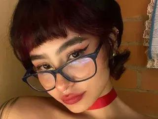 MeeyLee  live sex cam