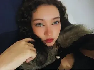 Debora_ks  live sex cam