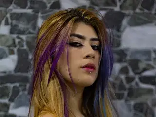 Allie_evans  live sex cam