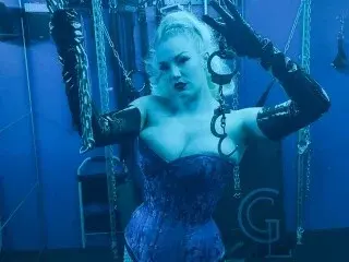 KinkyBarbieDomme  live sex cam