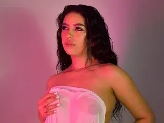 AlmaVegga  live sex cam