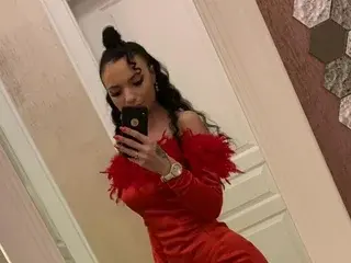 MaraJolie  live sex cam