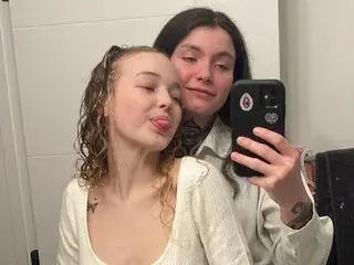 Pattyandblondie  live sex cam