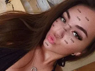 SweetSiennaxox  live sex cam